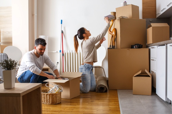Apartment Moving Tips Before You Book​