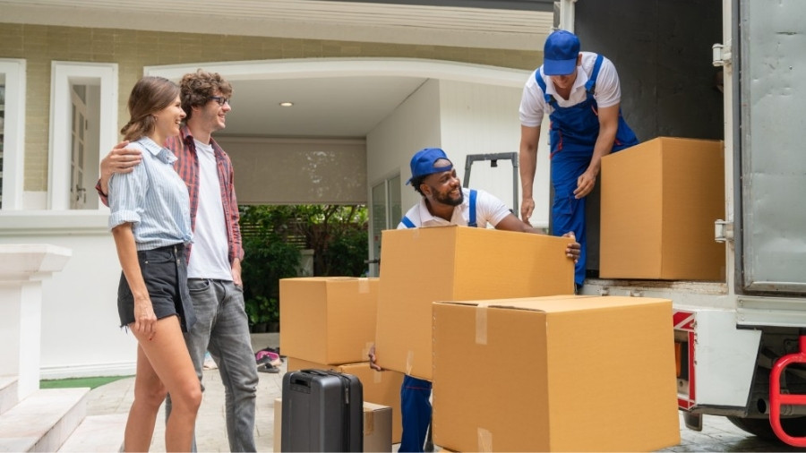How Far in Advance Should You Book Movers in Dubai